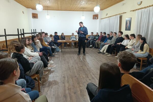 Radešínská Svratka: Setkání pro biřmovací mládež