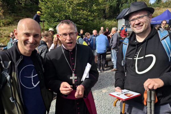 Pallotini z Fulneku na modlitbě za domov s biskupem Martinem